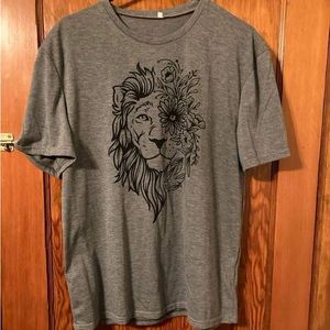 Lion Short Sleeve Top